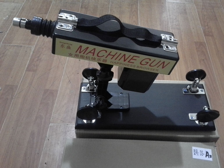 炮机快乐器 女人高级自慰器 <em>性爱</em>机器 伸缩45M